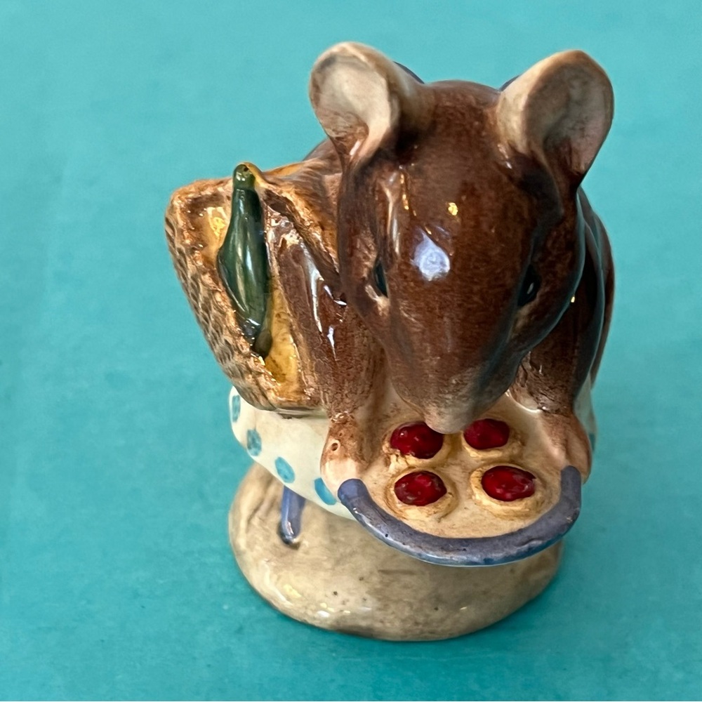 Vintage Beatrix Potter Appley Dapply Figurine Beswick, England